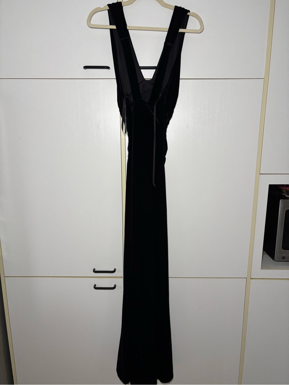 Le Château Black Velvet Maxi Gown Formal Dress XL Vintage Deep V Wedding Holiday - Picture 7 of 14
